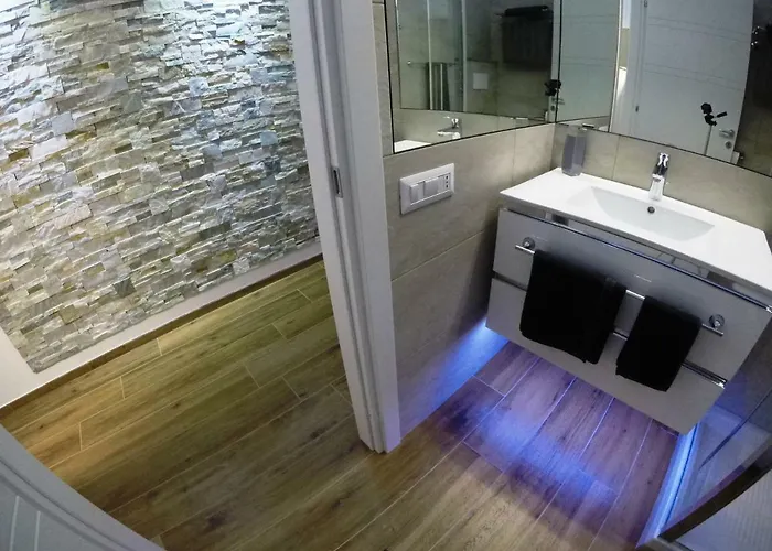 Apartment Poliziano Rome